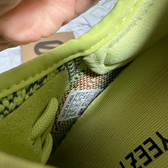 Yeezy frozen yellow - Picture 4 of 6